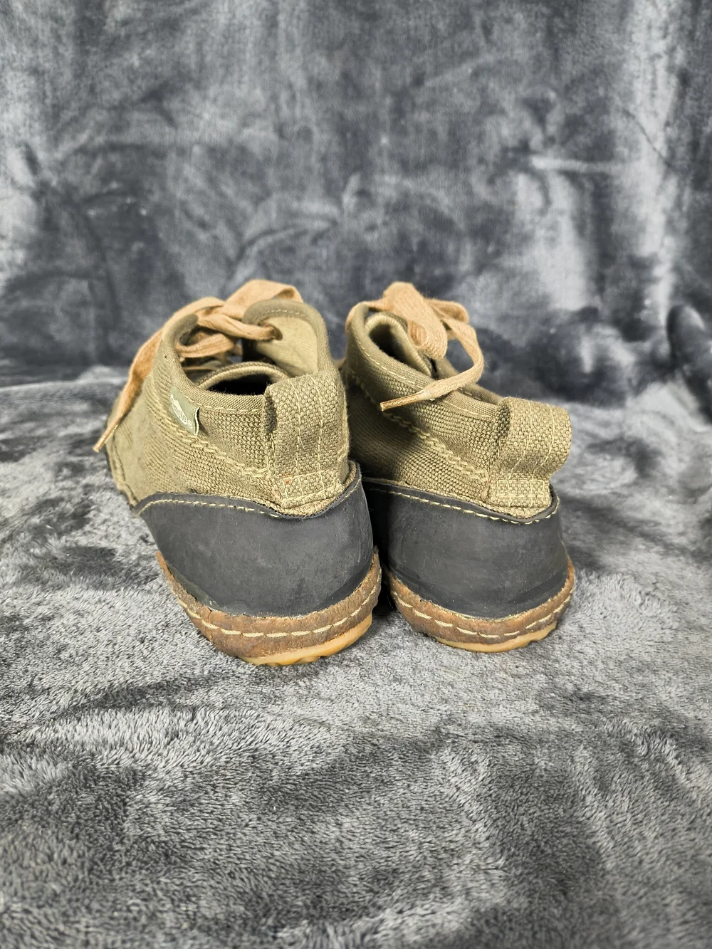 Simple Toemorrow Olive Canvas Chukka Boots with Tan Laces Mens 9